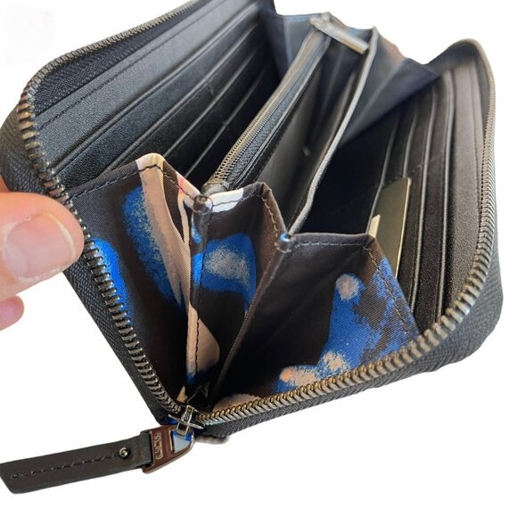 Tumi Himalayan Print  Women's Zip Around Wallet - Picture 5 of 11